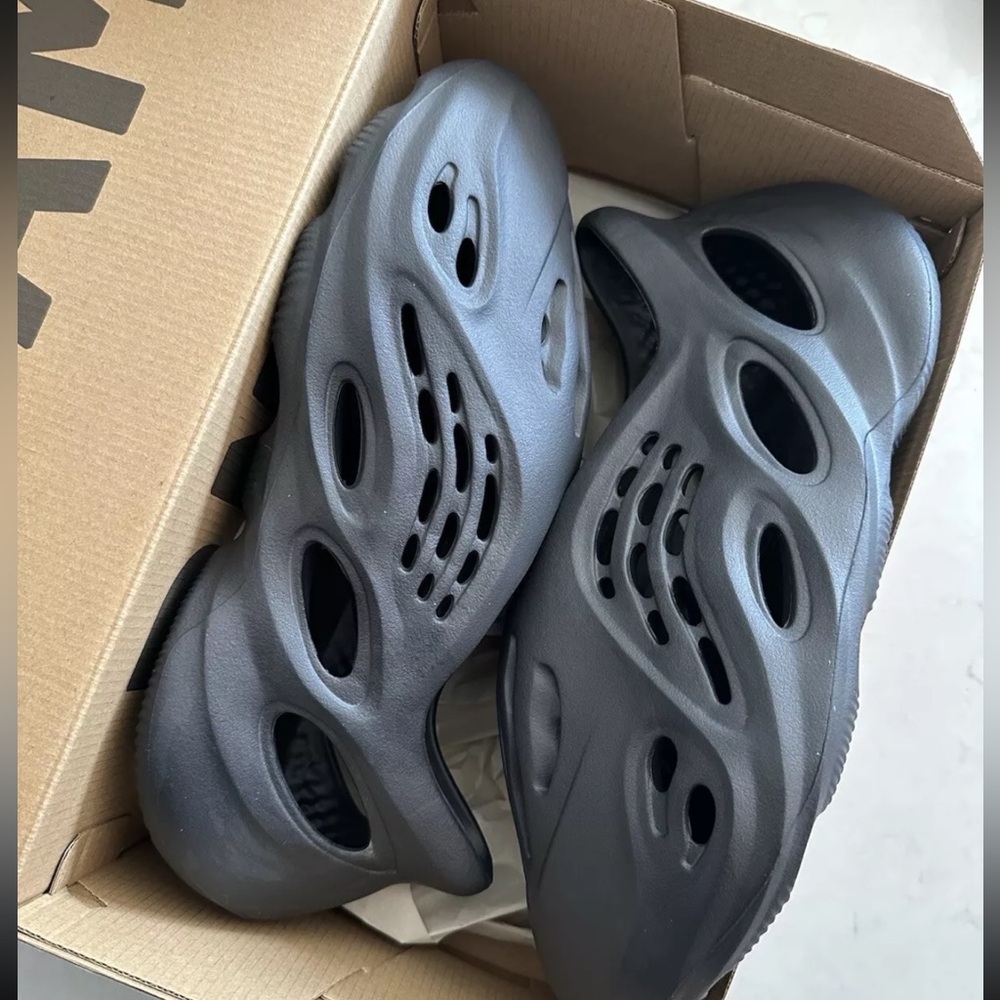 Yeezy foam rnr